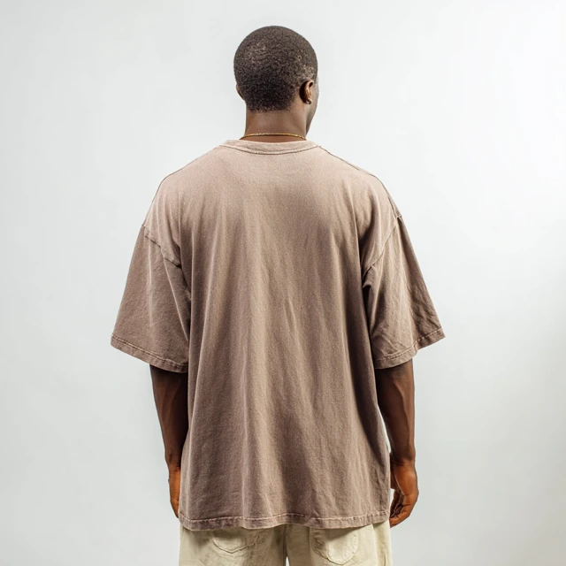 AI Vintage T-Shirt Back View: MJ v5.2, v6.1, v7.0 Compared - v7.0 - Image 2